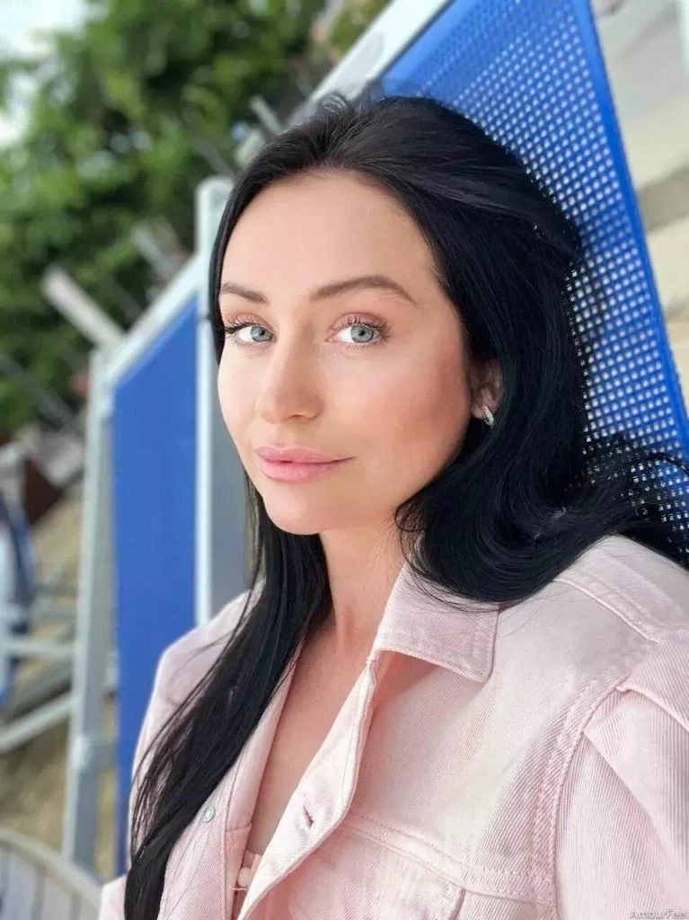 Iryna, 40