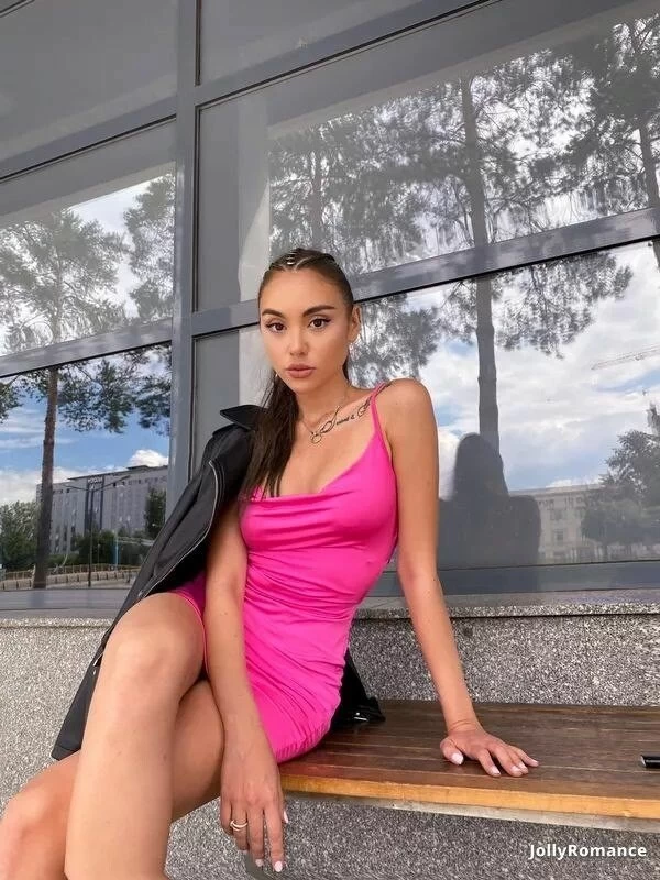 Kseniia, 25